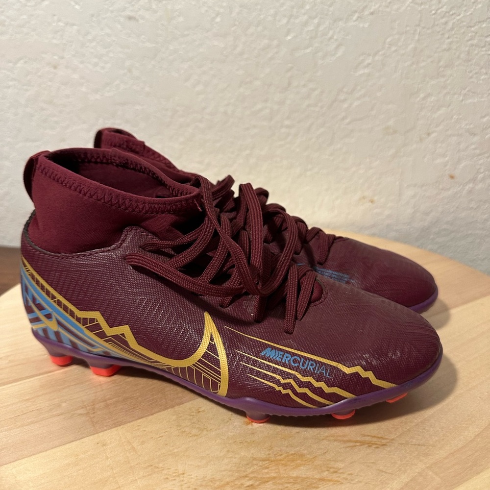 Nike Mercurial Superfly Soccer Cleats Size 2Y